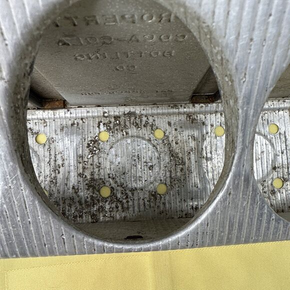 Vtg Aluminum Coca-Cola Metal 6-Pack Bottle Carrier - 1950’s - Picture 6 of 16